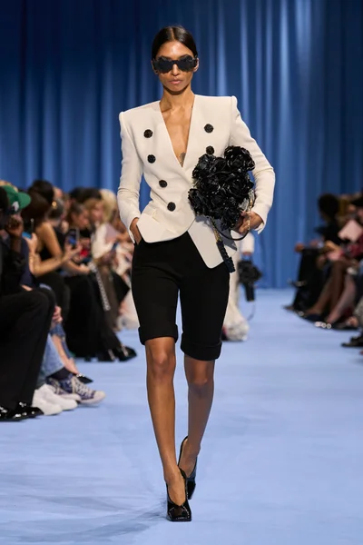 Look 7
